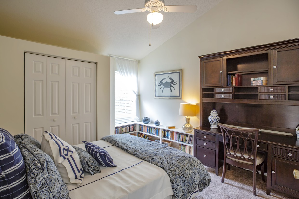 Foto principal - Huntington Lakes Apartments