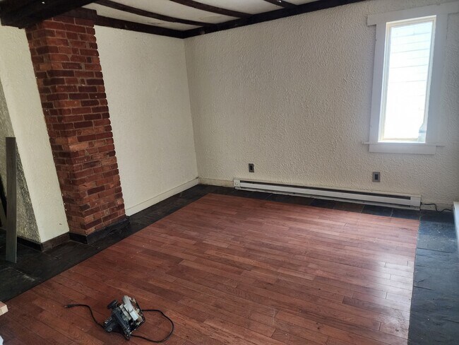 Living Room - 862 Union St
