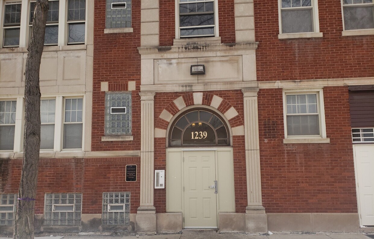 1239 N Taylor Ave Unit 212, Oak Park, IL 60302 Condo for Rent in Oak