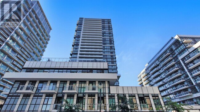 Building Photo - 251-1251 Manitoba St