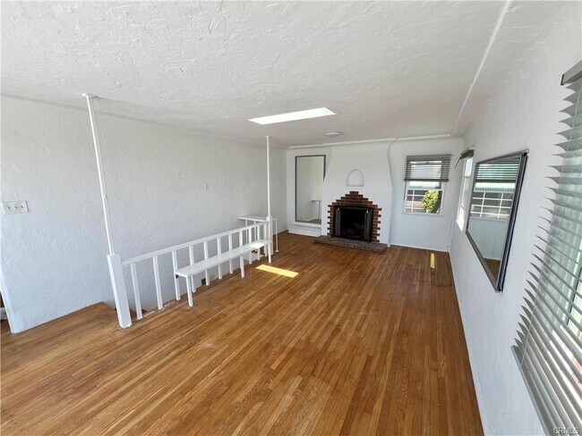 Foto del edificio - 3217 Alma Ave