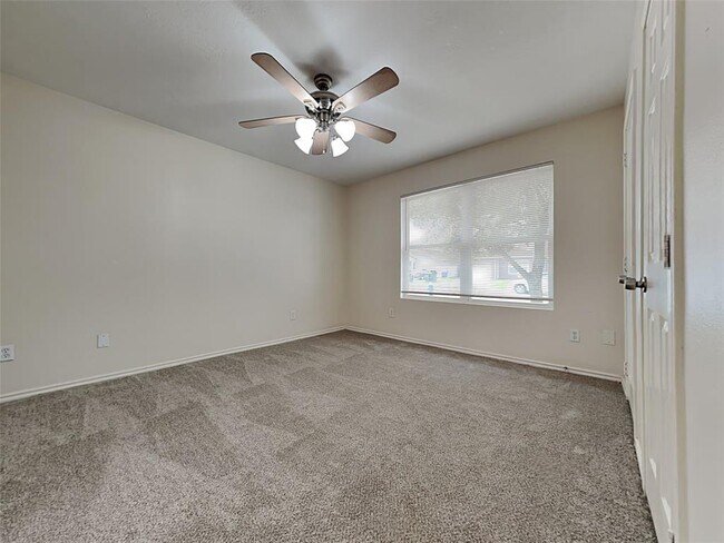 Foto del edificio - 5510 Hamill Ranch Lane