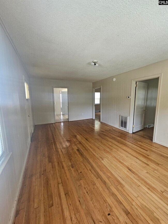 Building Photo - 4332 Mountain Dr