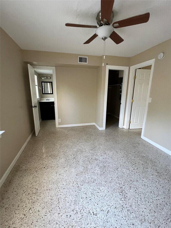 Foto del edificio - 1201 N E St