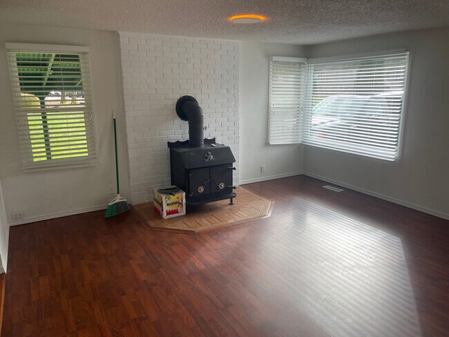 Foto del edificio - 3508 SE 5th St