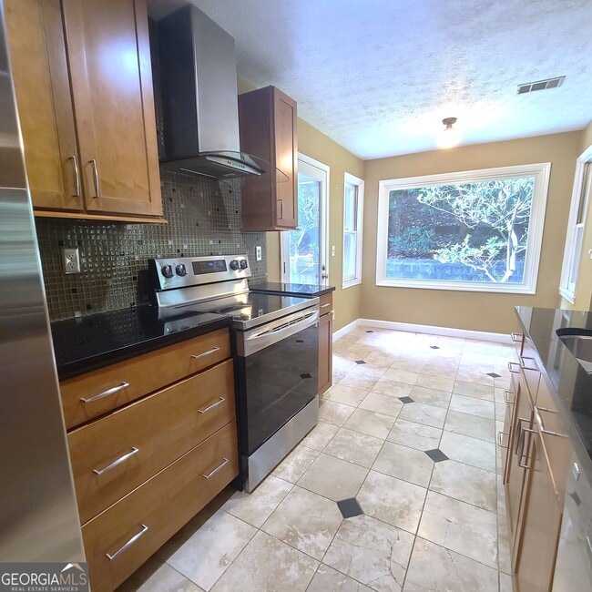 Building Photo - 17 Normandy Ct