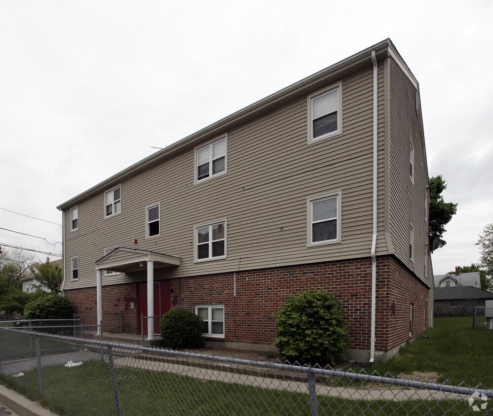 Building Photo - 1061 Eddy St