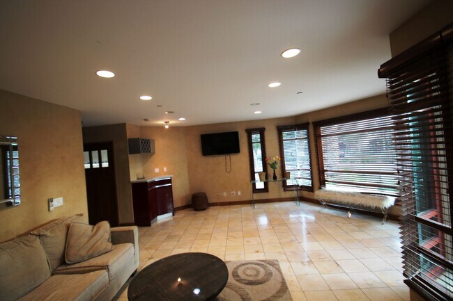 Foto del edificio - 5431 La Jolla Blvd