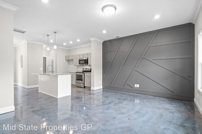 Foto del edificio - 3 br, 2.5 bath House - 810 Lynes St.