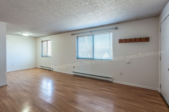 Building Photo - 1244 Maple St