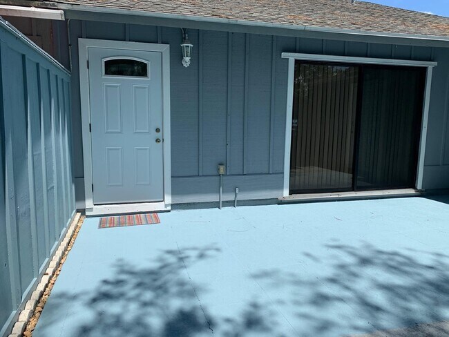 Foto del edificio - 1061 Goldenrod Rd