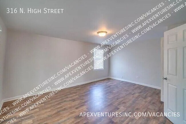 Foto del edificio - 316 N High St