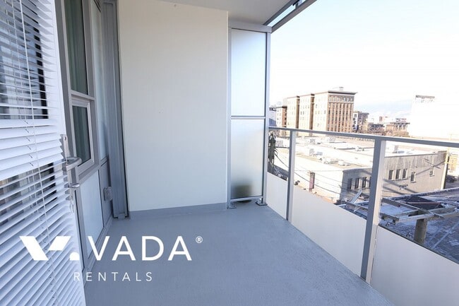 Building Photo - Framework Chinatown 1 Bedroom Apartment For Rent 602-231 East Pender St Vancouver: VADAPM.com