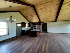 Building Photo - 401 Alpine Dr