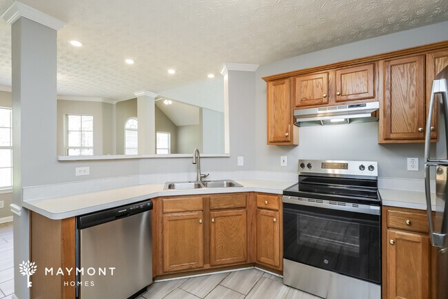 Foto del edificio - 5285 Yellow Pine Dr