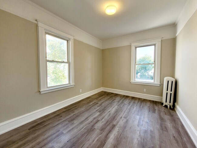 Foto del edificio - 170 Lowell Ave