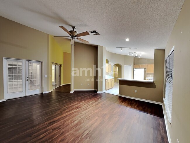Building Photo - 13533 Tetherline Trail