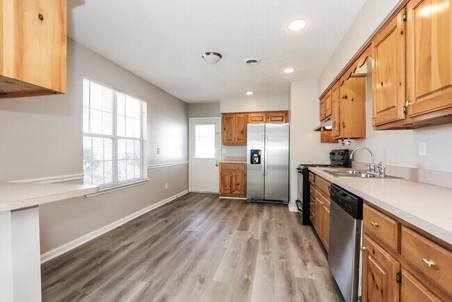 Foto del edificio - 1263 Woods Ferry Rd
