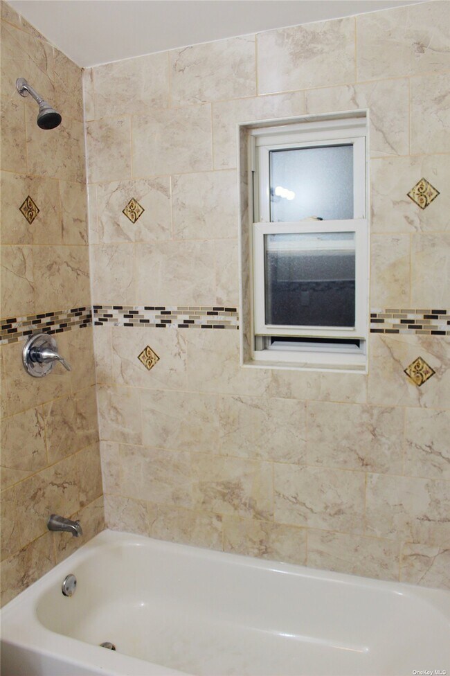 Foto del edificio - 147-76 Edgewood St