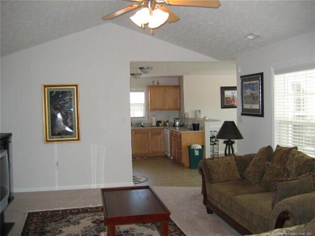 Foto del edificio - 3323 Broomsgrove Dr