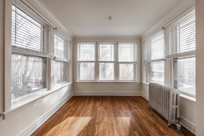 Foto del edificio - 1432 W Jonquil Terrace