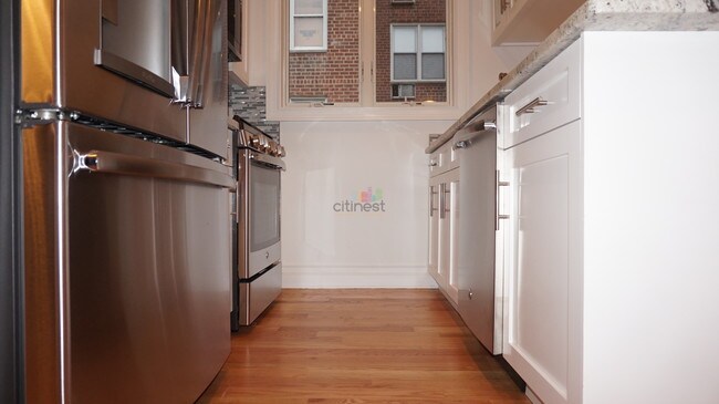 Building Photo - 361 97th St