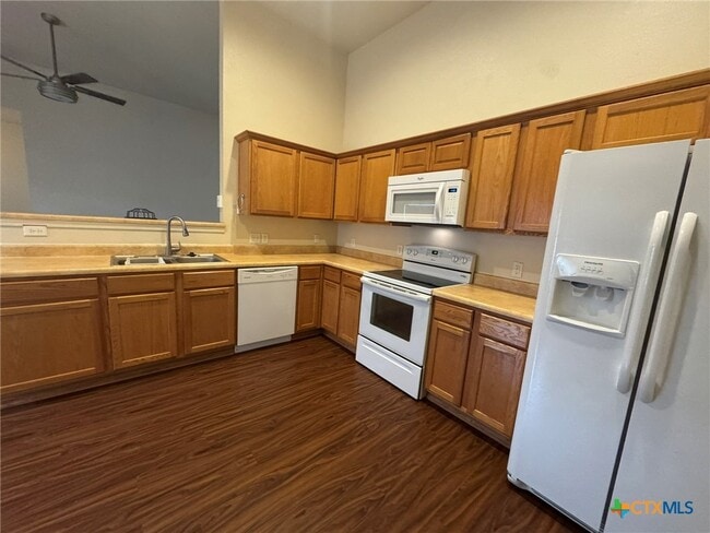 Foto del edificio - 248 Rosalie Dr