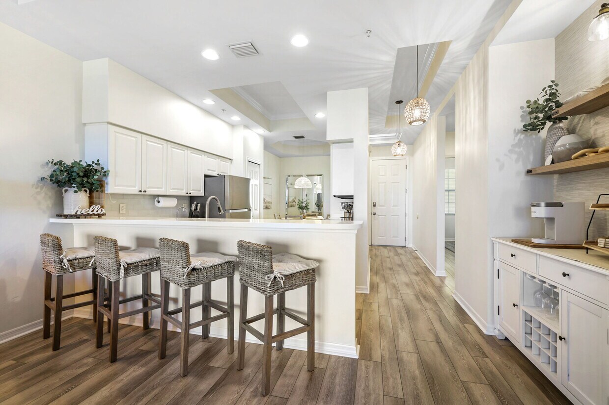 Foto del edificio - 1781 Four Mile Cove Pky