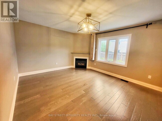 Building Photo - 249 Marble Pl