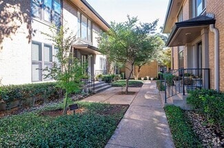 Building Photo - 10767 Villager Rd