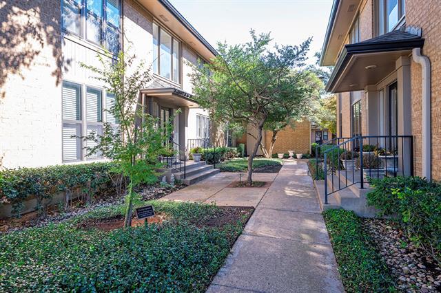 Foto principal - 10767 Villager Rd