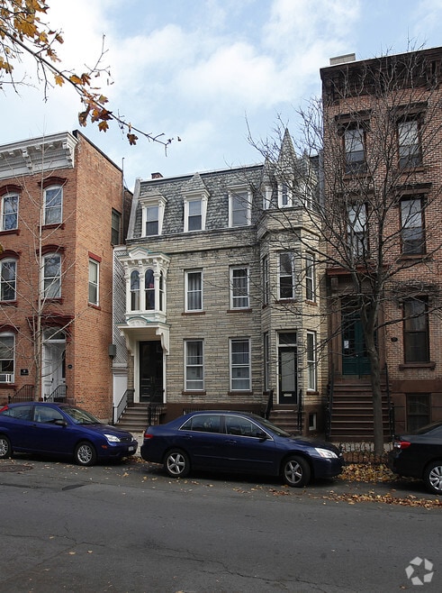 Building Photo - 287 State St
