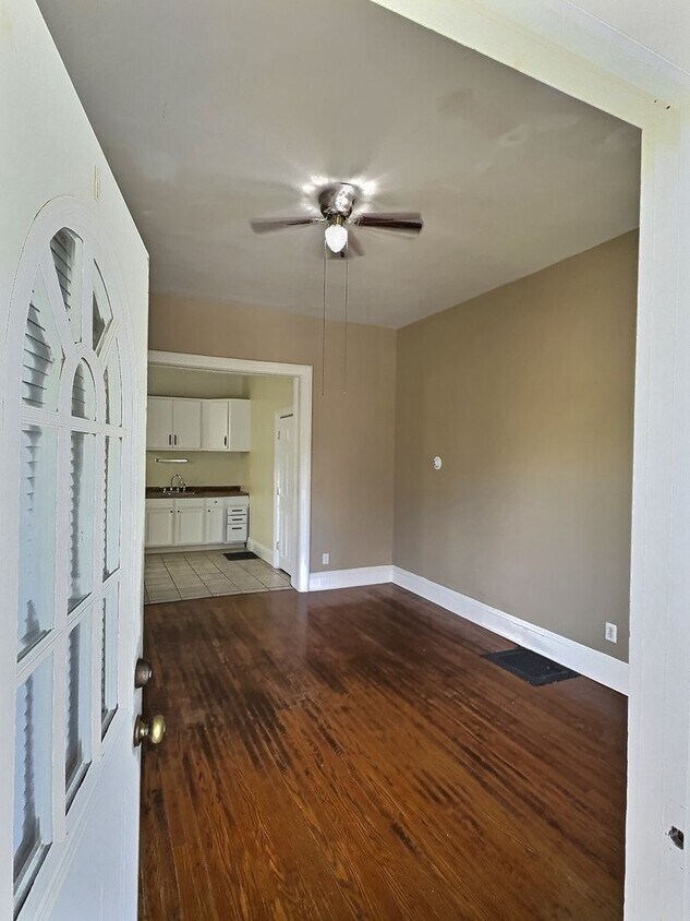 Foto principal - 1219 Fulton St