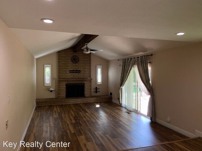 Foto del edificio - 4 br, 2.5 bath House - 2023 Lux Court