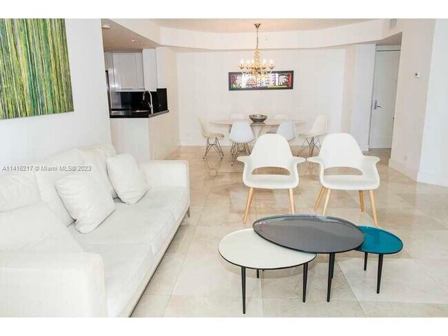 Building Photo - 701 Brickell Key