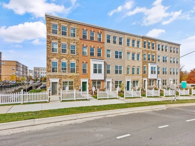 Photo - 9614 Weshire Dr Townhome