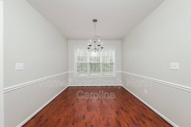 Foto del edificio - 1844 Oakhurst Park Ln