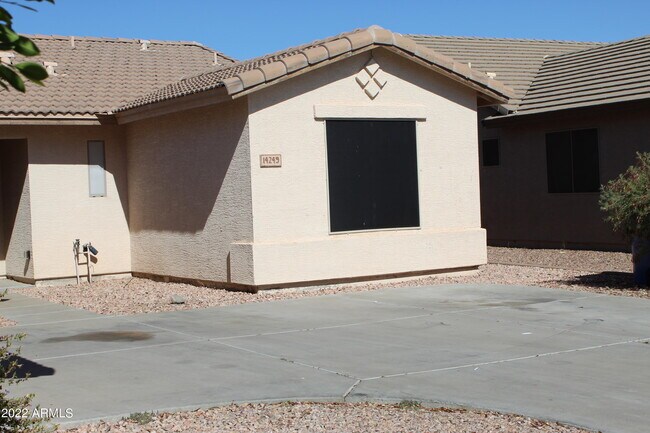 Building Photo - 14249 N 152nd Ave