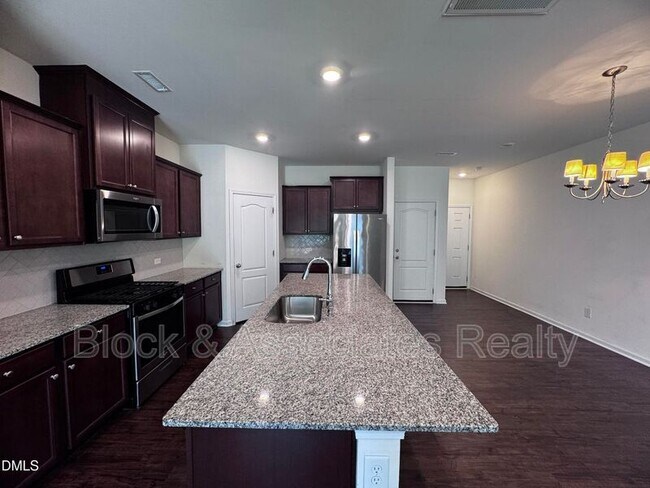 Building Photo - 1748 Clayfire Dr.