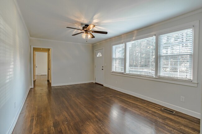 Foto del edificio - 3 Bedroom 2 Bathroom Home  Near Downtown G...