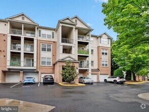 Building Photo - 12120 Garden Ridge Ln