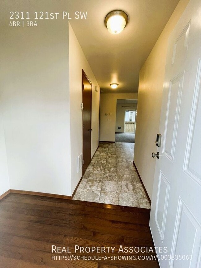 Building Photo - Single Family Home in South Everett, Mukliteo