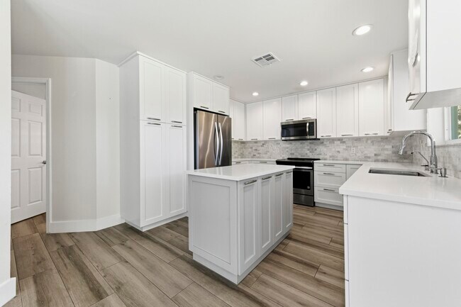 Foto del edificio - 10353 Milburn Ln