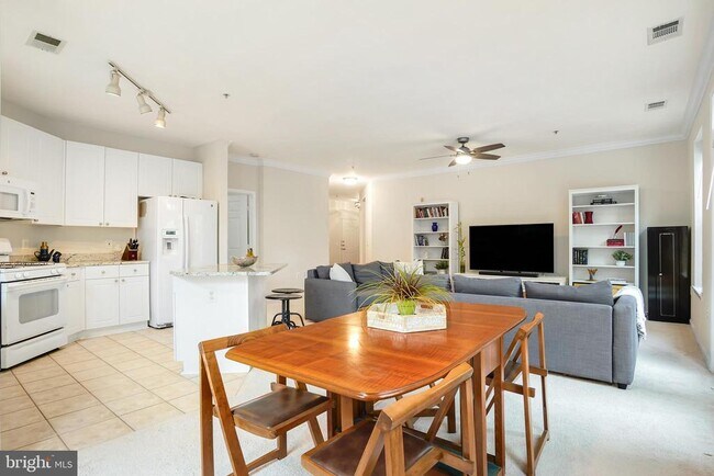 Foto del edificio - 9486 Virginia Center Blvd