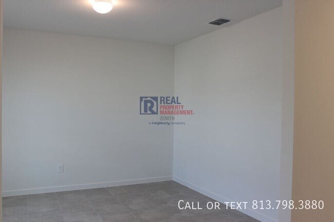 Building Photo - 11225 Sycamore Glen Loop