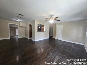 Foto del edificio - 311 Eland Dr