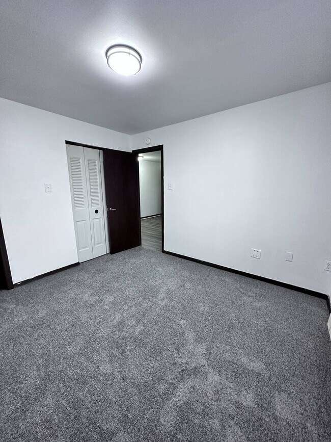 Foto del edificio - Modern 1-Bedroom Apartment in the Heart of Beaver – Updated & Ready in May 2026!