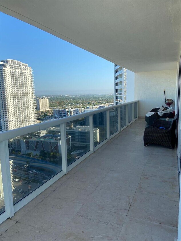 Foto principal - 1830 S Ocean Dr