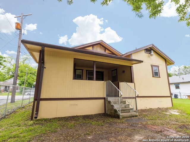 Building Photo - 2327 W Martin St