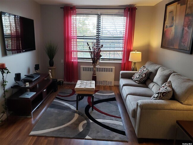 Building Photo - 52-02 39th Ave